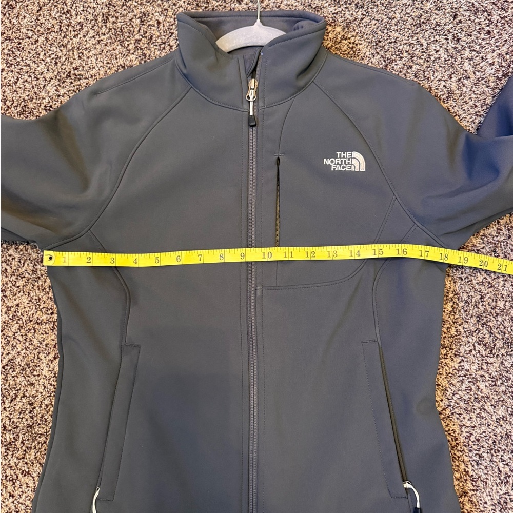 North Face Women’s Gray Apex Softshell Warm Zip Up Jacket Size Small Petite - Picture 13 of 16